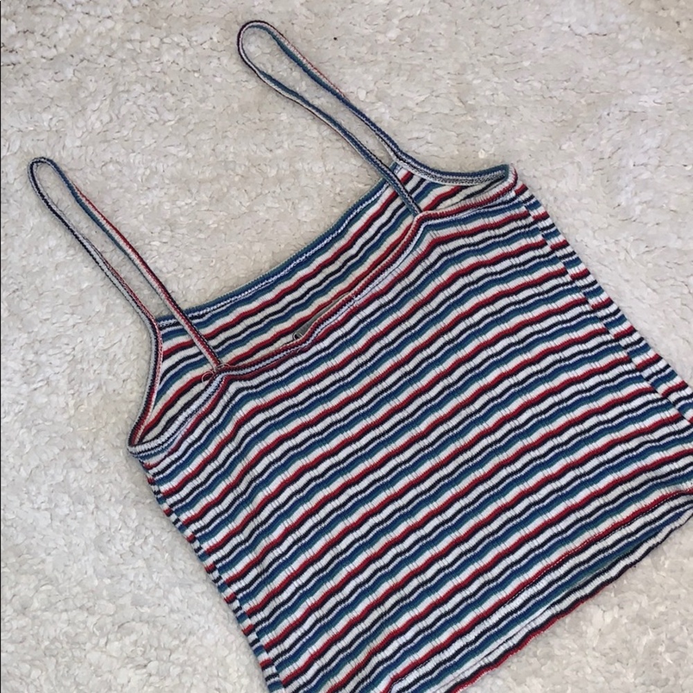 ๐ Brandy Melville Cropped Tank Top - Picture 3 of 4